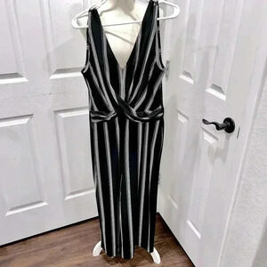 Candies Romper/Jumpsuit, wide leg, black/white stripes, v, neck, sleeveless,